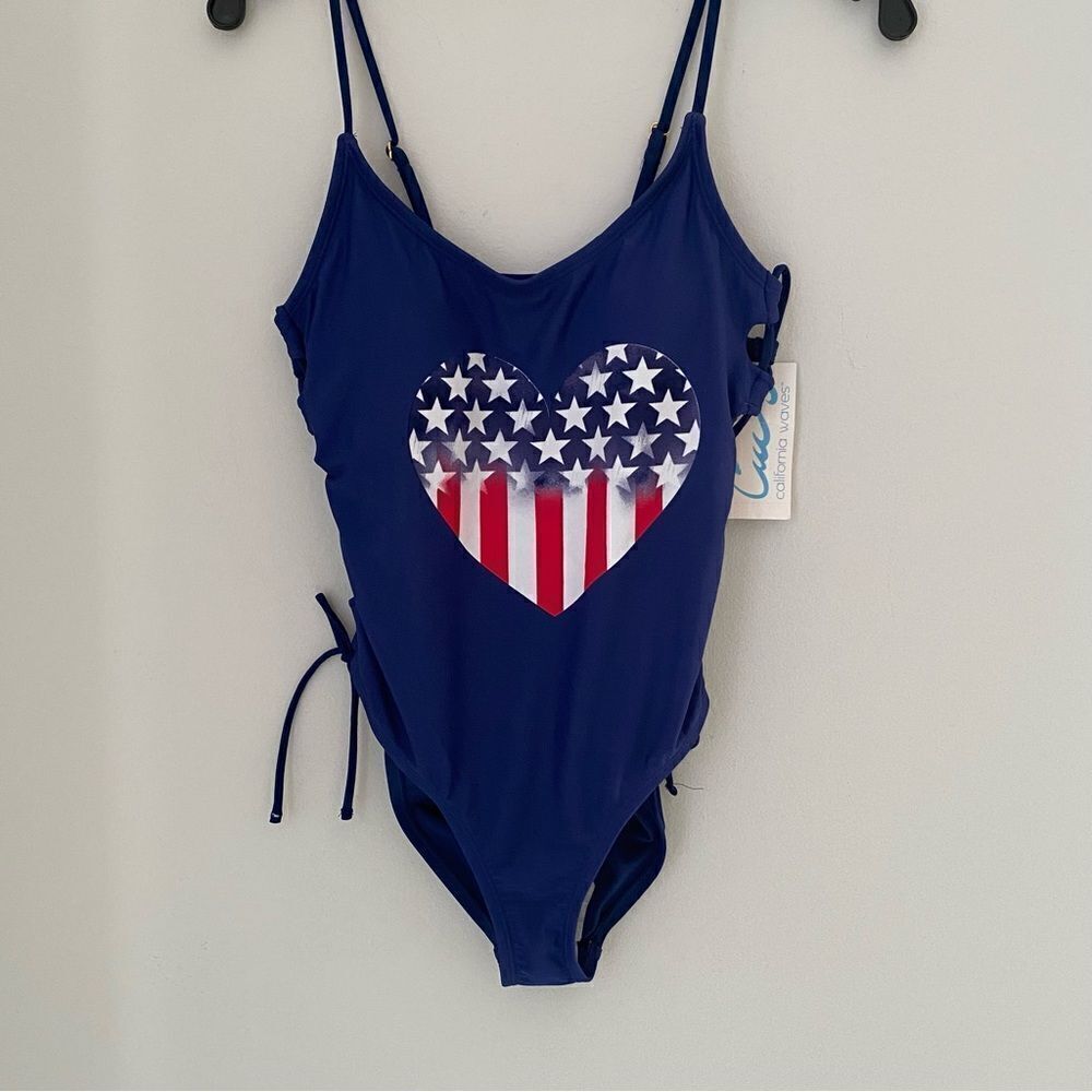 California Waves Women’s Side Tie Heart American Flag One-Piece Swimsuit size M